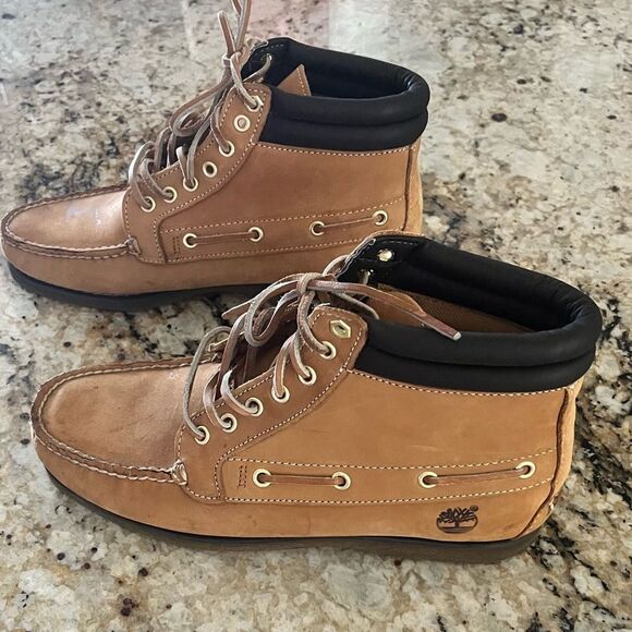 Timberland Authentic mid-high boots in wheat nubuck leather. main image 16